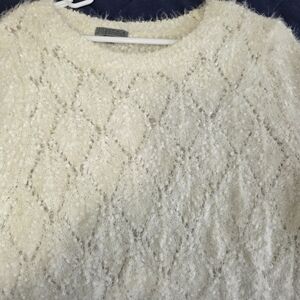 Joseph A Cream Textured Knit Sweater